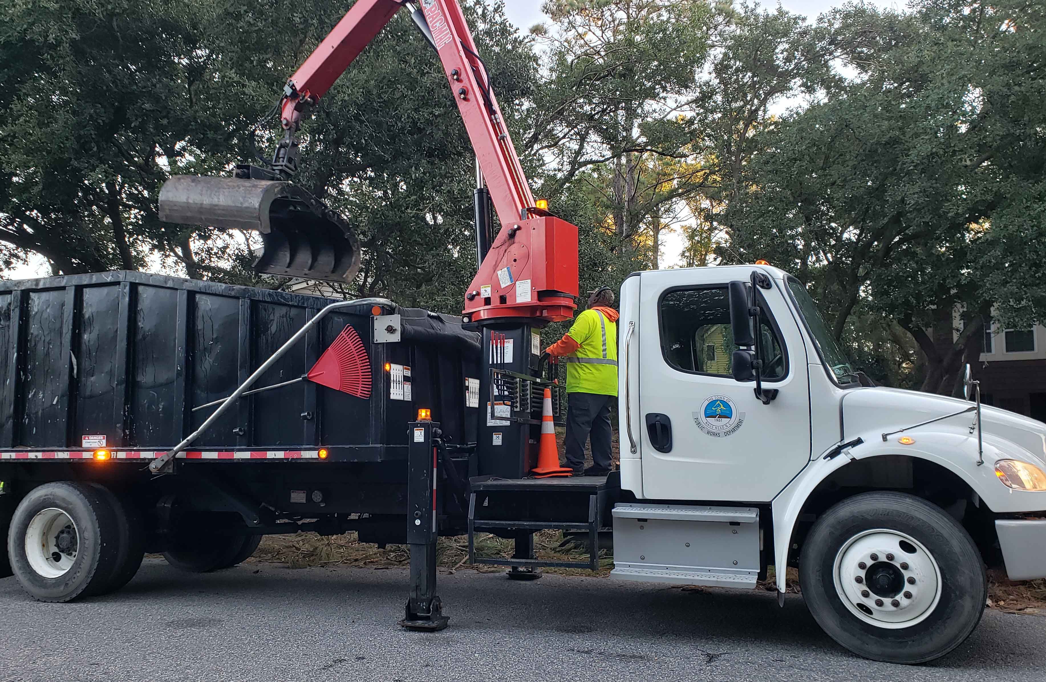 Bulk Item Pick Up in Nags Head on Windjammer Rd